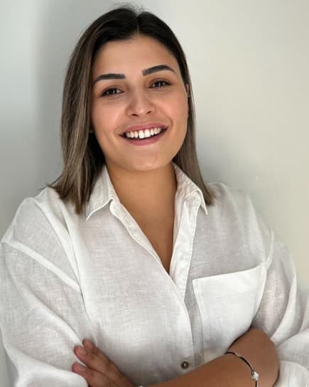 IT-Spezialistin — Buse Yoldaş